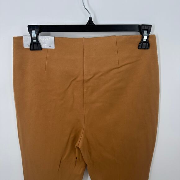 CHICOS NWT Juliet Slim Leg Pull on Elastic Waist Pants in Brown Khaki // 2 - Picture 5 of 13